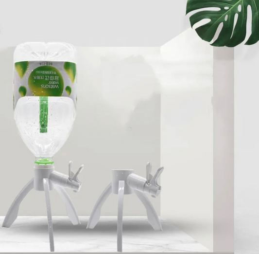 Bucket Holder & Water Press